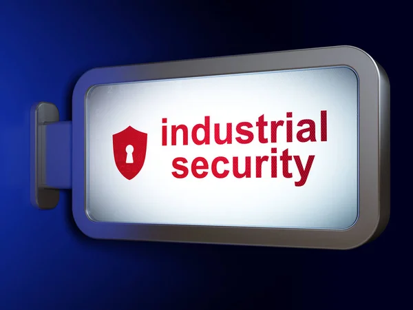 Концепция конфиденциальности: Промышленная безопасность и щит с замочной скважины на фоне рекламного щита — стоковое фото