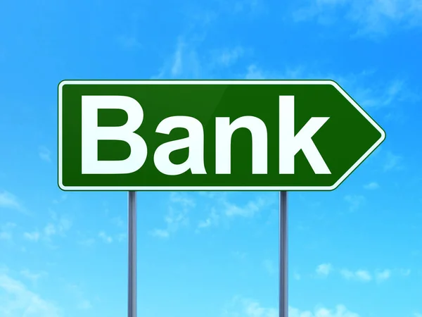 Para birimi kavramı: banka yol işareti arka plan üzerinde — Stok fotoğraf
