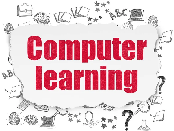 Концепция обучения: Компьютерное обучение на фоне порванной бумаги — стоковое фото