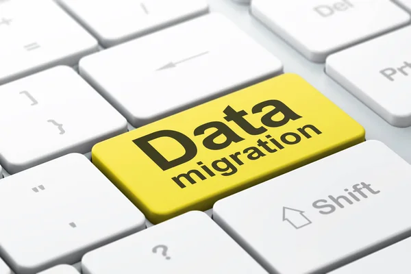 Konsep informasi: Migrasi data pada latar belakang papan tik komputer — Stok Foto