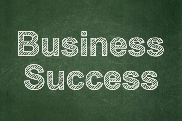 Концепция бизнеса: Успех бизнеса на фоне доски — стоковое фото