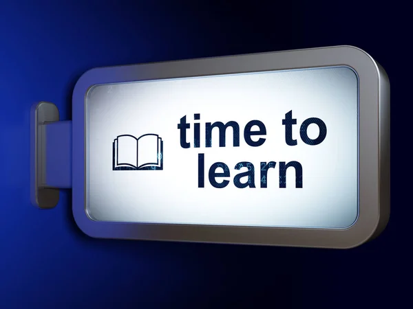 教育理念： 时间学习及广告牌背景上的书 — 图库照片