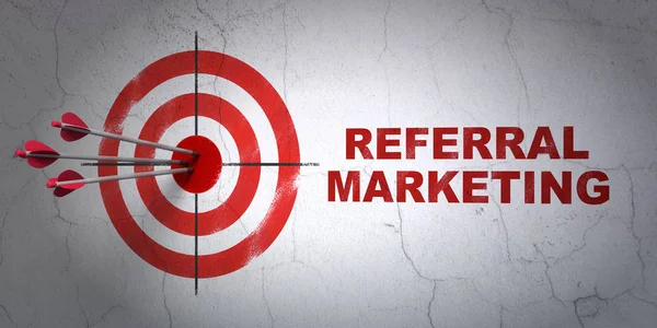 Concepto publicitario: target y Referral Marketing en el fondo de la pared — Foto de Stock