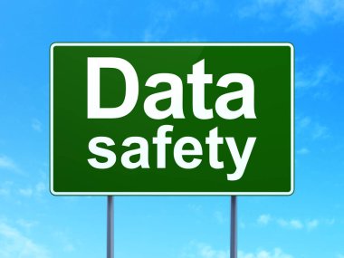 Bilgi kavramı: veri güvenliği yol işareti arka plan üzerinde