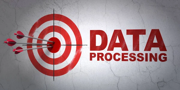 Concepto de información: target y procesamiento de datos en el fondo de la pared —  Fotos de Stock