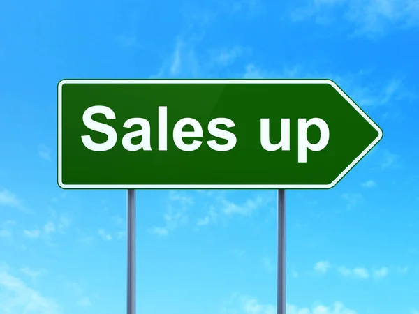 Reklamkoncept: försäljning upp på road sign bakgrund — Stockfoto