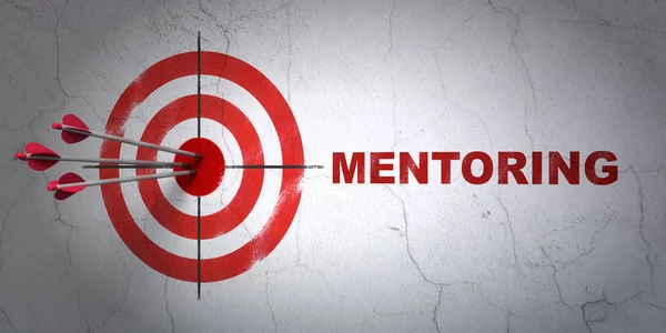 Studying concept: target and Mentoring on wall background — Stock Photo, Image