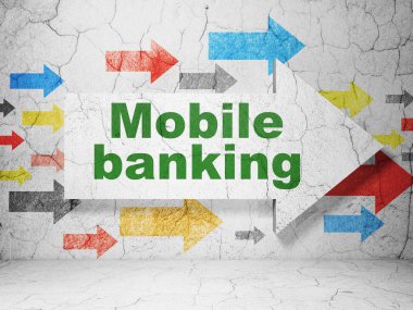 Para birimi kavramı: grunge duvar arka plan üzerinde mobil bankacılık ile ok
