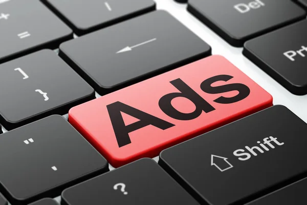 広告の概念: コンピューター上の広告の背景のキーボード — ストック写真