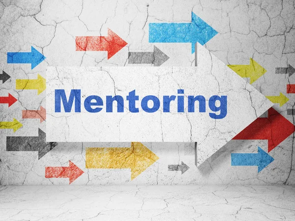 Lärande koncept: pil med mentorskap på grunge vägg bakgrund — Stockfoto