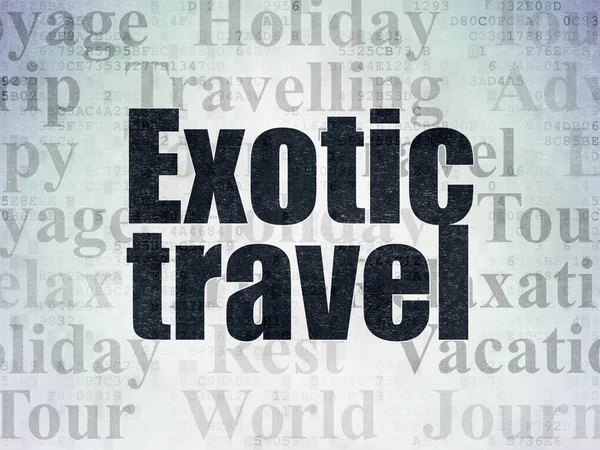 Концепція туризму: екзотичні подорожі на фоні паперу цифрових даних — стокове фото