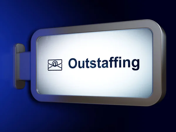 金融の概念: Outstaffing とビルボードの背景にメール — ストック写真