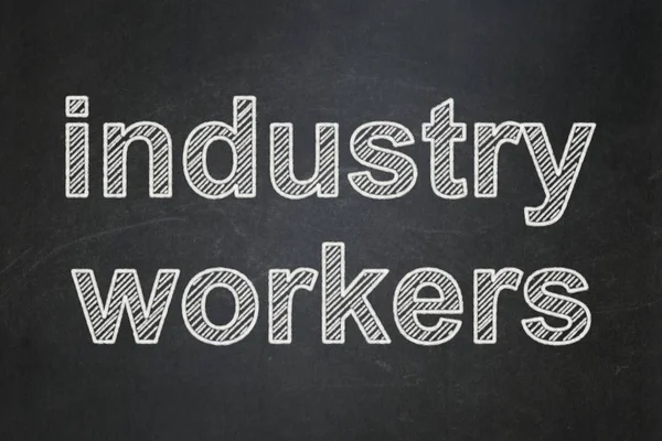 Valmistuskonsepti: Teollisuuden työntekijät liitutaulussa — kuvapankkivalokuva