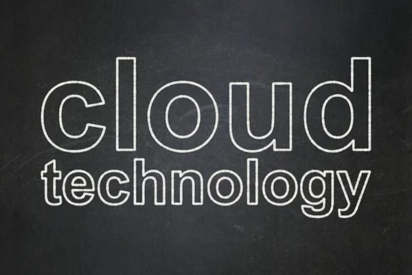 Концепция облачных вычислений: облачные технологии на фоне досок — стоковое фото