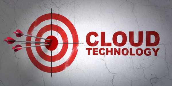 Cloud computing concept: target en Cloud technologie op muur achtergrond — Stockfoto