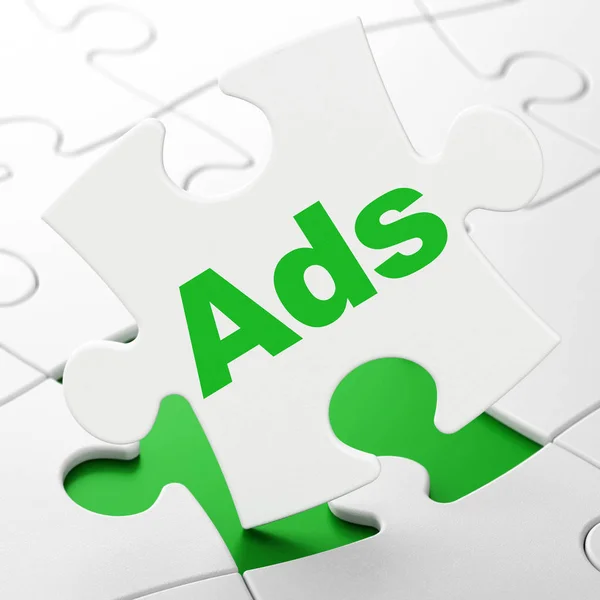 Marketingkonzept: Anzeigen auf Rätselhintergrund — Stockfoto