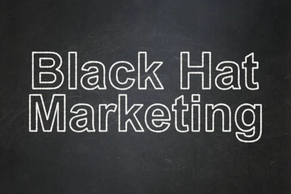 Marketingkonzept: Black-Hat-Marketing auf Tafelhintergrund — Stockfoto