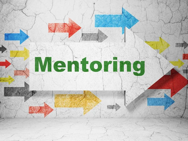 Concetto di apprendimento: freccia con Mentoring su sfondo grunge wall — Foto Stock