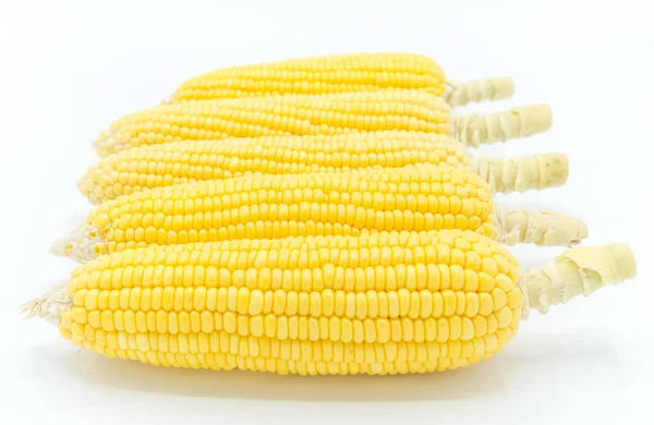 Kukorica elszigetelt fehér háttér. — Stock Fotó