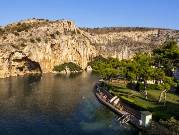 Lago Vouliagmeni - Aguas Naturales del Spa —  Fotos de Stock