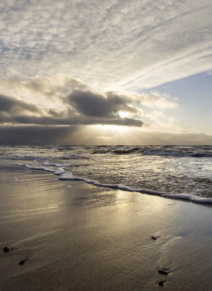 Panoramautsikt Över Sandstranden Snö Och Isvågor Östersjön Solig Dag Palanga — Stockfoto