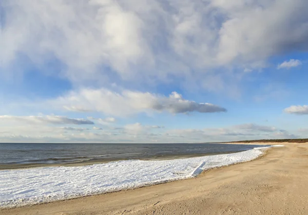 Una Bella Spiaggia Sabbiosa Invernale Pomeriggio Sole Palanga Lituania — Foto Stock
