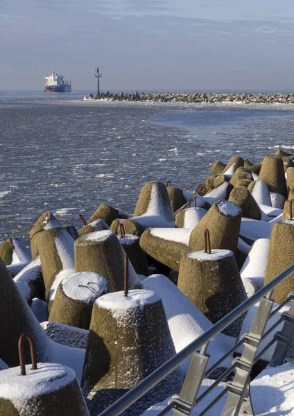 Aterro Longo Mar Báltico Cidade Klaipeda Lituânia Dia Ensolarado Inverno — Fotografia de Stock