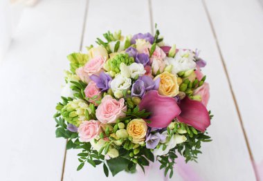 Bahar parlak çiçek buket düğün için