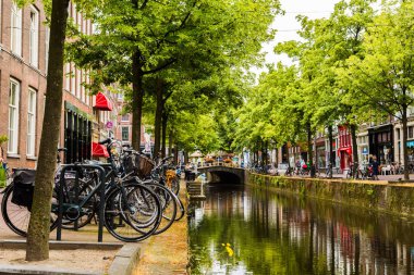 Delft bölgesinde kanal