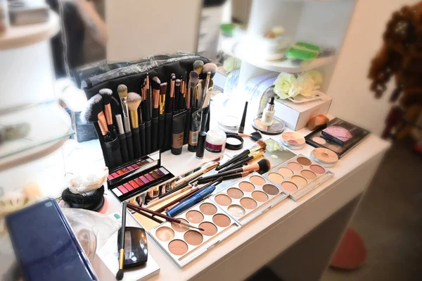 makeup kit ,make-up table The mirror