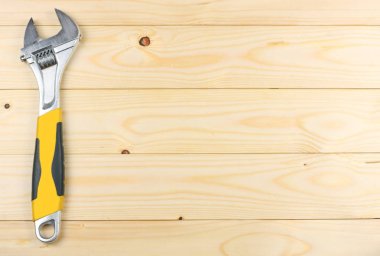 Endüstriyel araçlar kopya alanı ile ışık ahşap zemin üzerinde. Üstten Görünüm. Araçlar doku