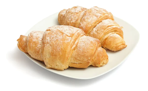 Frisches Croissant isoliert auf weiß — Stockfoto