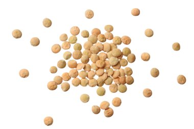 Beyaz arka planda izole edilmiş mercimek. Üst görünüm. 