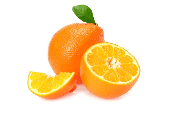 Oranje Clementine Minneola Tangelo Met Schijfjes Groene Bladeren Geïsoleerd Witte — Stockfoto