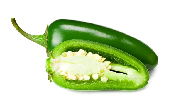 Gesneden Jalapeno Paprika Geïsoleerd Witte Achtergrond Groene Chili Peper Capsicum — Stockfoto