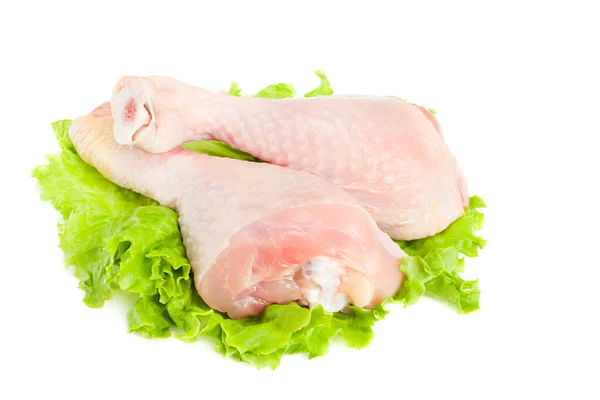 Patas Pollo Crudas Ensalada Verde Aisladas Sobre Fondo Blanco — Foto de Stock