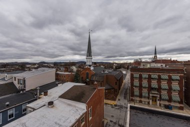 Tarihi Frederick, Maryland Carroll Creek Promena yakınındaki hava