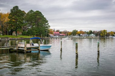 Tarihi Frederick, Maryland Carroll Creek Promena yakınındaki hava