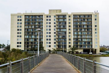 Binalarda, Virginia Beach, Virginia sırasında sıcak bir gün düşmek