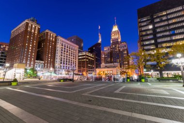 Charles Merkezi Metro uzun pozlama sırasında Baltimore mavi saat
