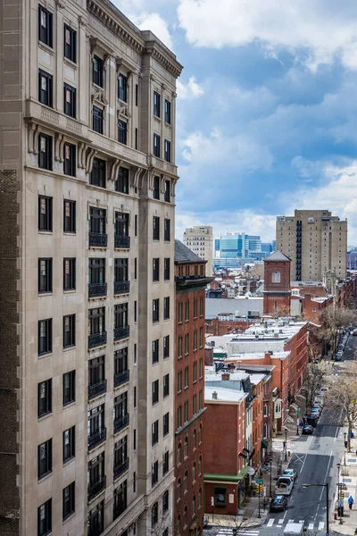 Aérea del centro de la ciudad oeste en Filadelfia Pensilvania durante s — Foto de Stock