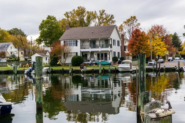 Antenn av historiska Frederick, Maryland nära Carroll Creek strandpromena — Stockfoto