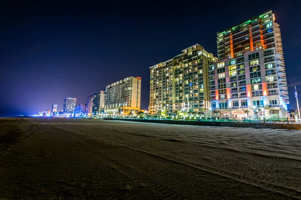 Buildings at Virginia Beach, Virginia during a Warm Fall Night — Stock Photo, Image