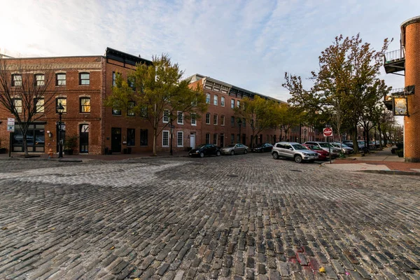 Geplaveide wegen in het centrum van historische haven Oost / Fells punt, — Stockfoto