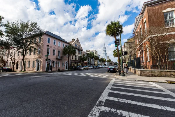 Centro histórico en Charleston, Carolina del Sur en un día soleado — Foto de Stock