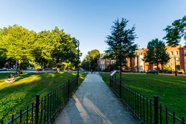 Logan Ciricle in District of Columbia tijdens een warme zomerdag — Stockfoto