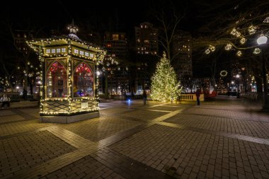 Rittenhouse Square in Center City gece Philadelphia, Penn