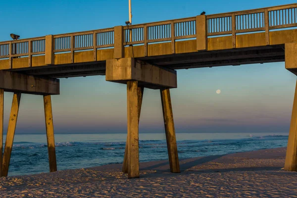 Peir en Panama City Beach, Florida al amanecer — Foto de Stock