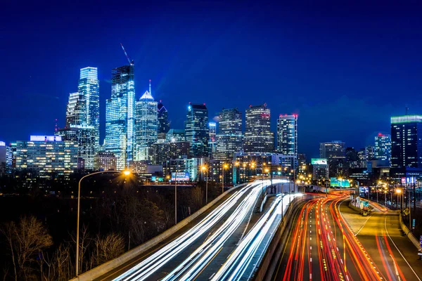 Skyline w nocy z Filadelfii z góry schulyk — Zdjęcie stockowe