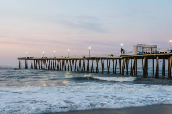 Muelle de pesca en Ventnor City Beach en la ciudad atlántica, Nueva Jersey —  Fotos de Stock